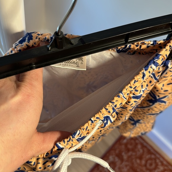 Boardies bathing suit in palm, Size large - Picture 4 of 5